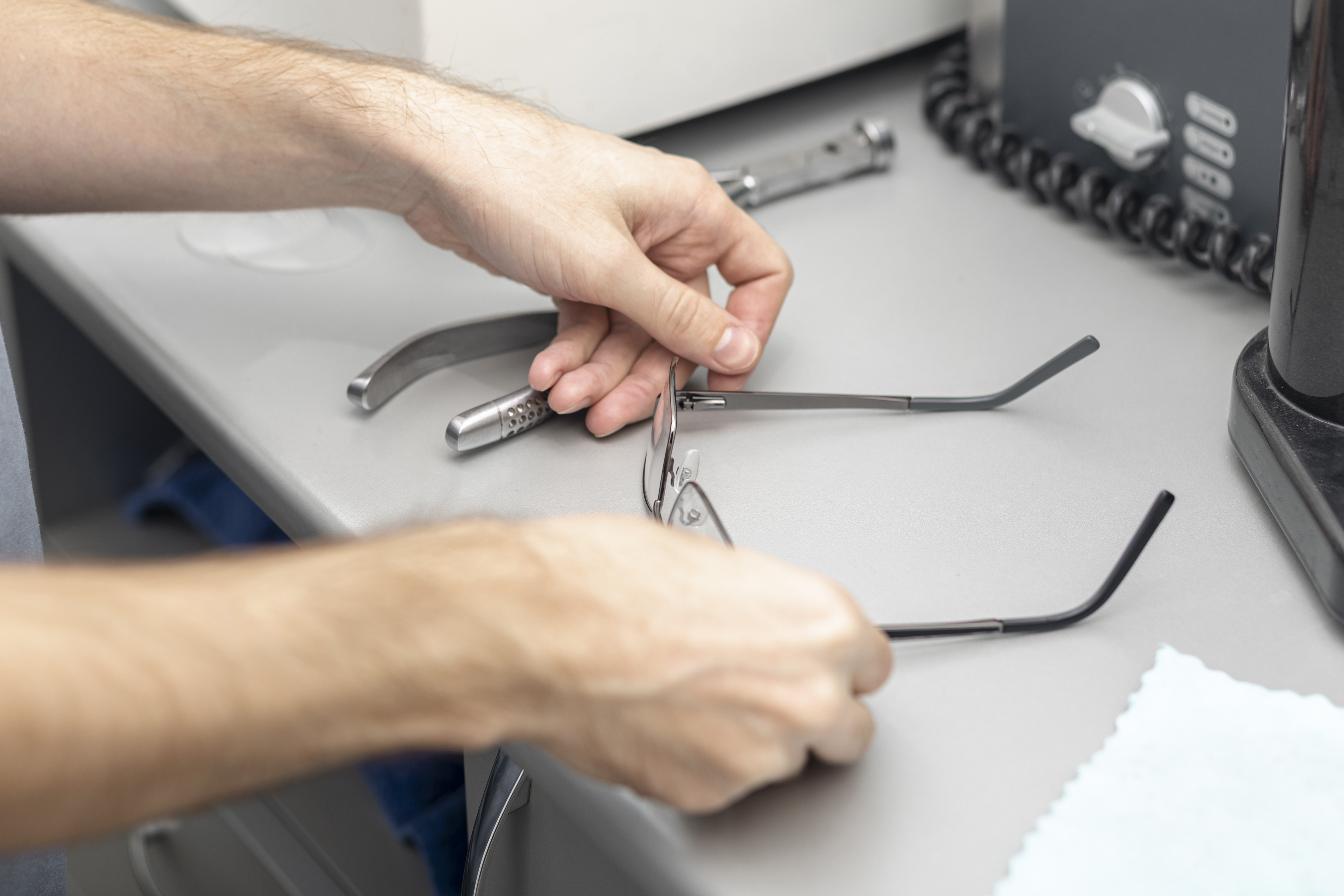 Ajuste e assistência técnica em armações